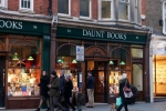 伦敦冬日里最温暖的事 躲进街角的书店一整天
