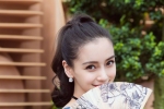 暗夜小公举Angelababy 不涂深色口红也可以玩暗黑