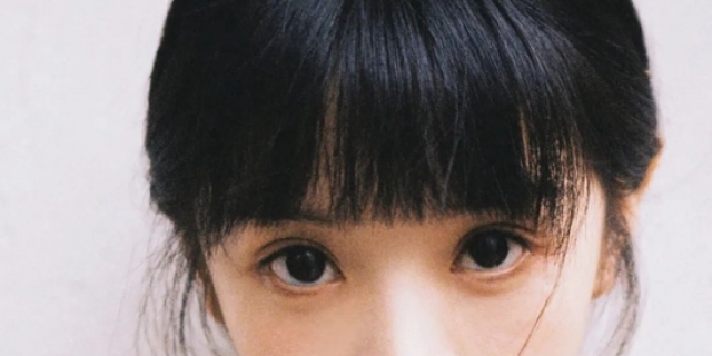 Lisa黑丝造型美出新高度？全黑造型惊艳亮相巴黎！